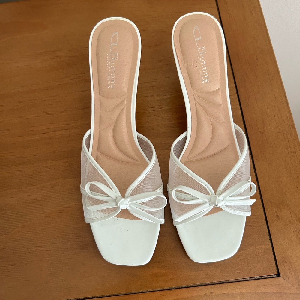 Chinese Laundry Jump Up Heels (White Bow)
